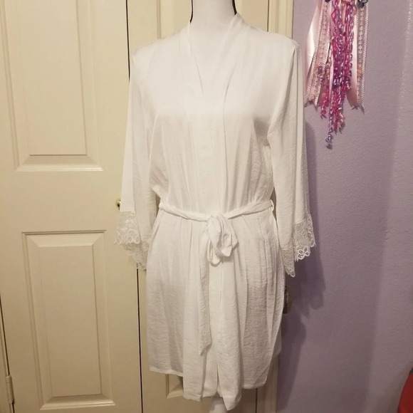 Secret Treasures Wedding Bride Satin Robe S 4-6 - Picture 3 of 7